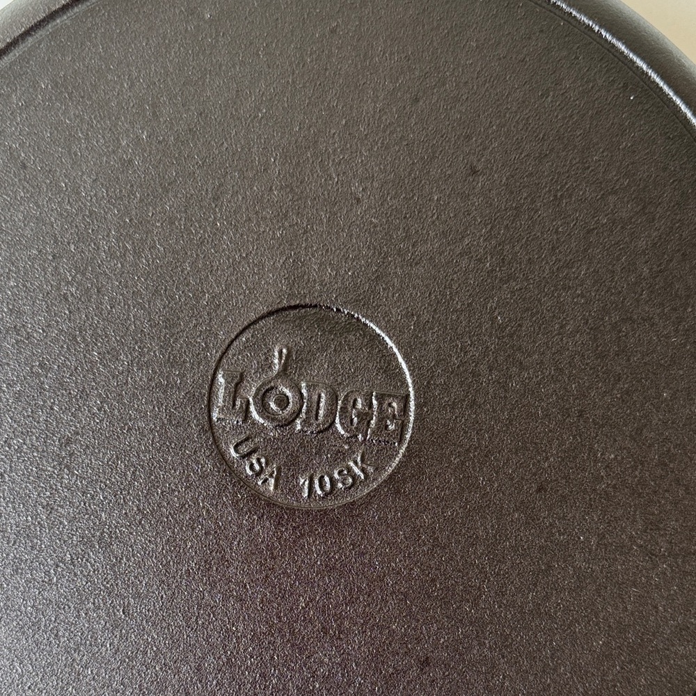 NEW Lodge Classic Seasoned Cast Iron Skillet Pans - 12” - Picture 4 of 4